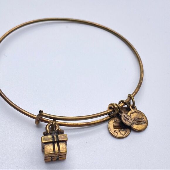 Alex & Ani Gold tone Gift Present‎ Bracelet bangle - Picture 2 of 4